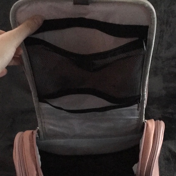 Large Capacity Toiletry Bag for Women with Hanging Hook - Picture 5 of 10